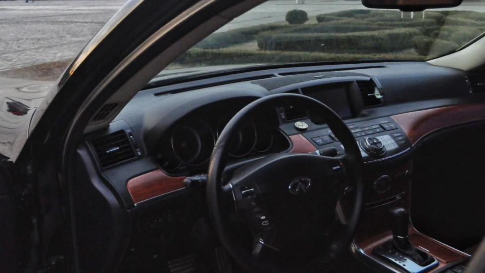 Infiniti M Flashback 3