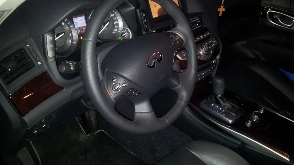 Infiniti M М25 5
