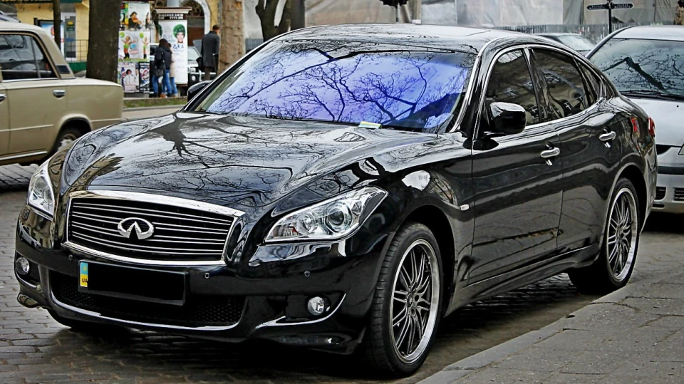 Infiniti M MOjO 4