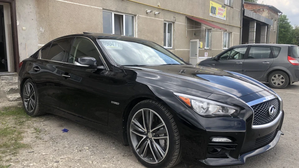 Infiniti Q50 Hybrid Іммігрантка) 2