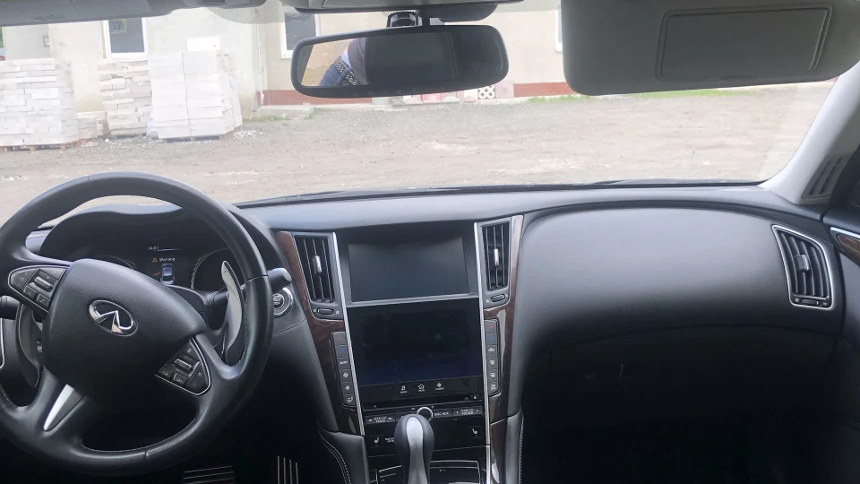 Infiniti Q50 Hybrid Іммігрантка) 5