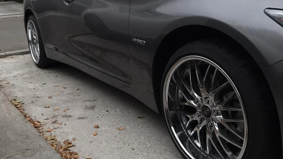 Infiniti Q50 Hybrid Пушка 2