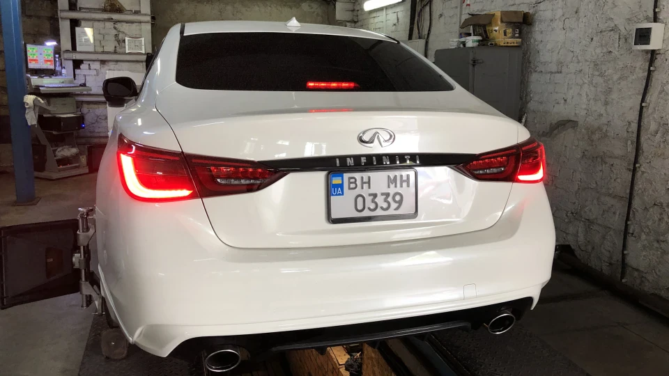 Infiniti Q50 3