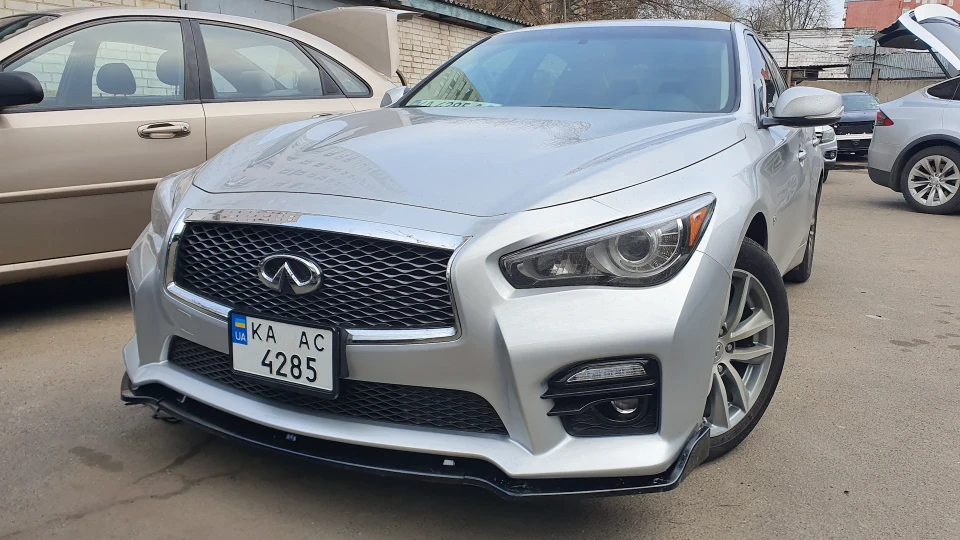 Infiniti Q50 3