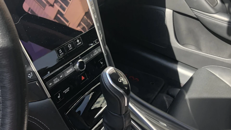 Infiniti Q50 3