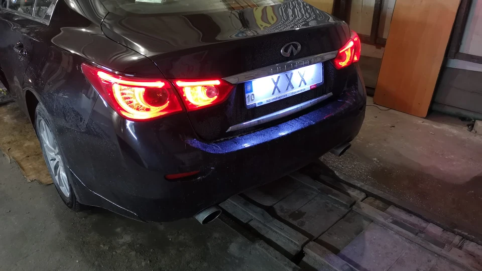 Infiniti Q50 2.0 t запальничка 2