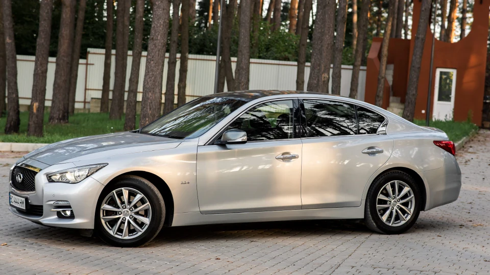 Infiniti Q50 2.2 d Led 3