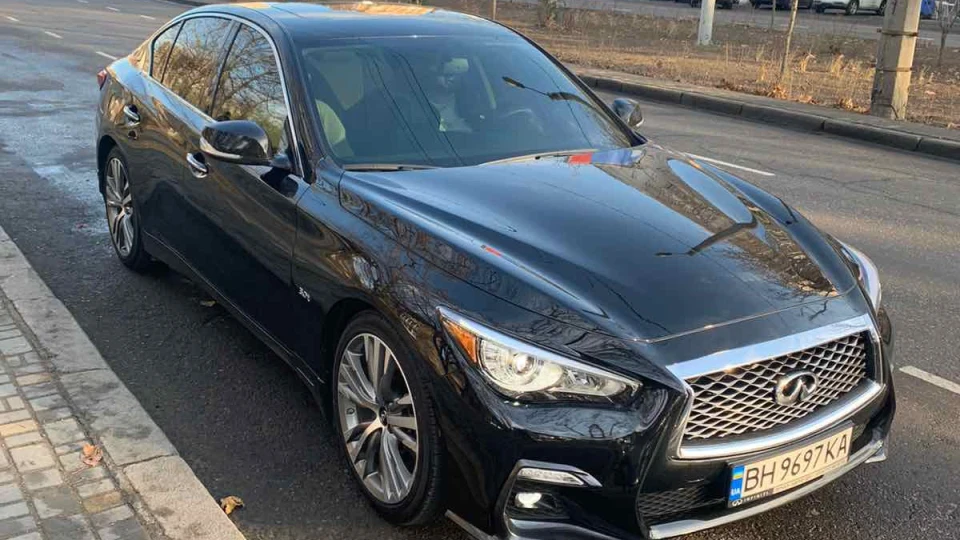 Infiniti Q50 3.0 Twin Turbo 3