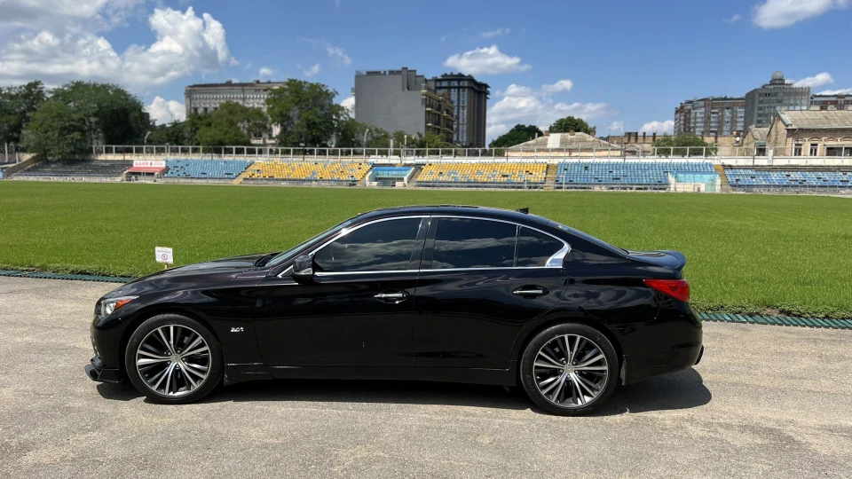 Infiniti Q50 3.0 4
