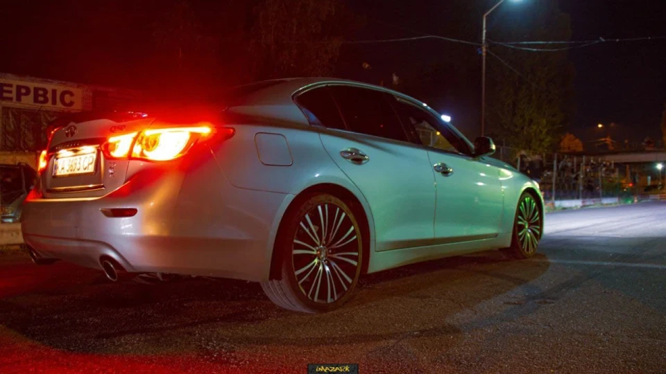 Infiniti Q50 3.7 (333hp) RWD Киев