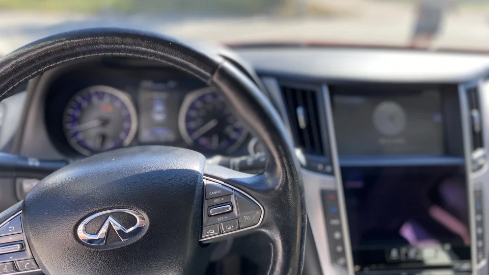 Infiniti Q50 3,7 awd 3
