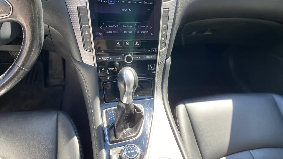 Infiniti Q50 3,7 awd 5