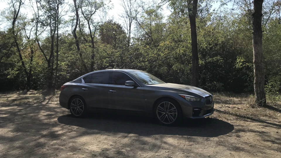 Infiniti Q50 3.7