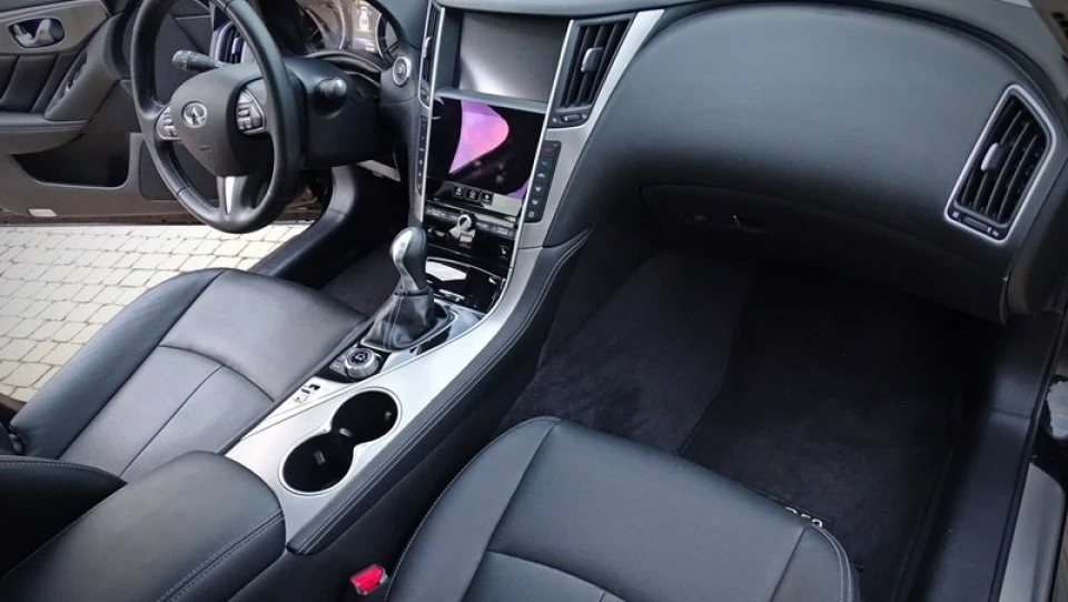 Infiniti Q50 3.7 2