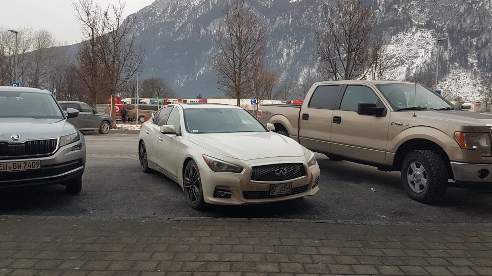 Infiniti Q50 3.7 4