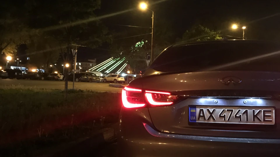 Infiniti Q50 Luxe 3.0 rwd 4