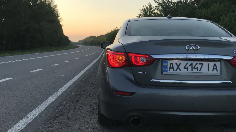 Infiniti Q50 s 3.7 awd