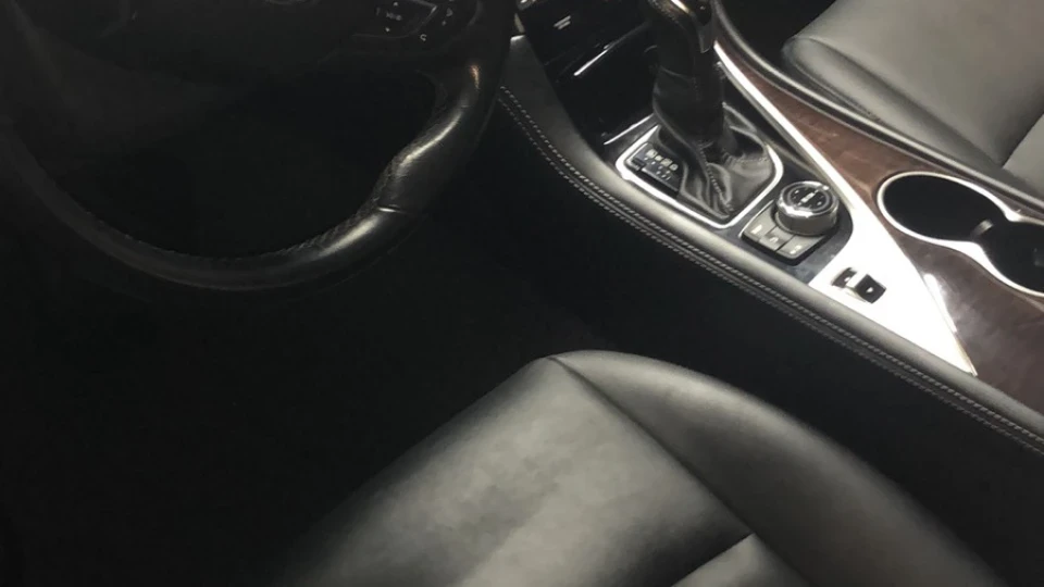 Infiniti Q50 silver 3.0 twin turbo