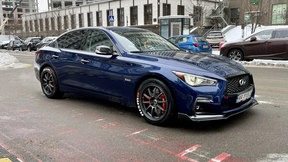 Infiniti Q50 SILVER SPORT 2