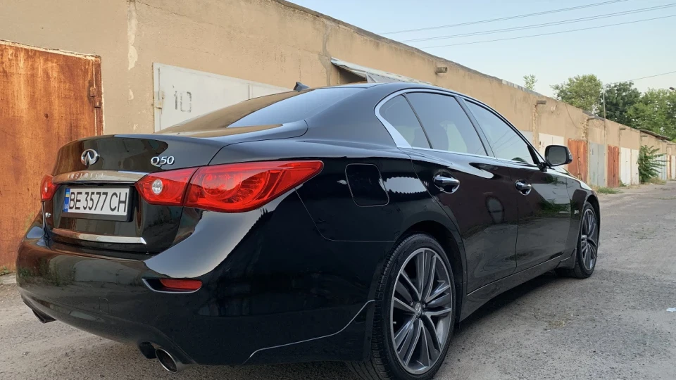 Infiniti Q50 Silver Sport 4