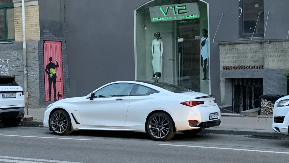 Infiniti Q60 Q60 S Без коментарів