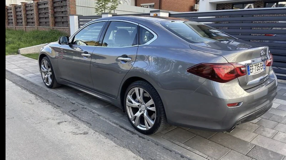 Infiniti Q70 Дизельний телепорт 3