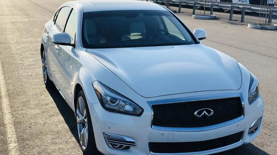 Infiniti Q70 Long Білий 2