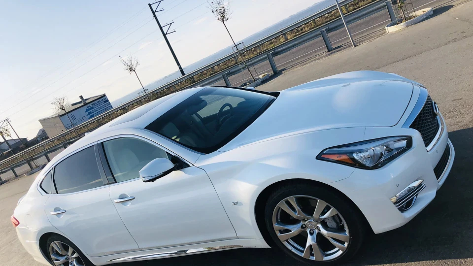 Infiniti Q70 Long Білий 3