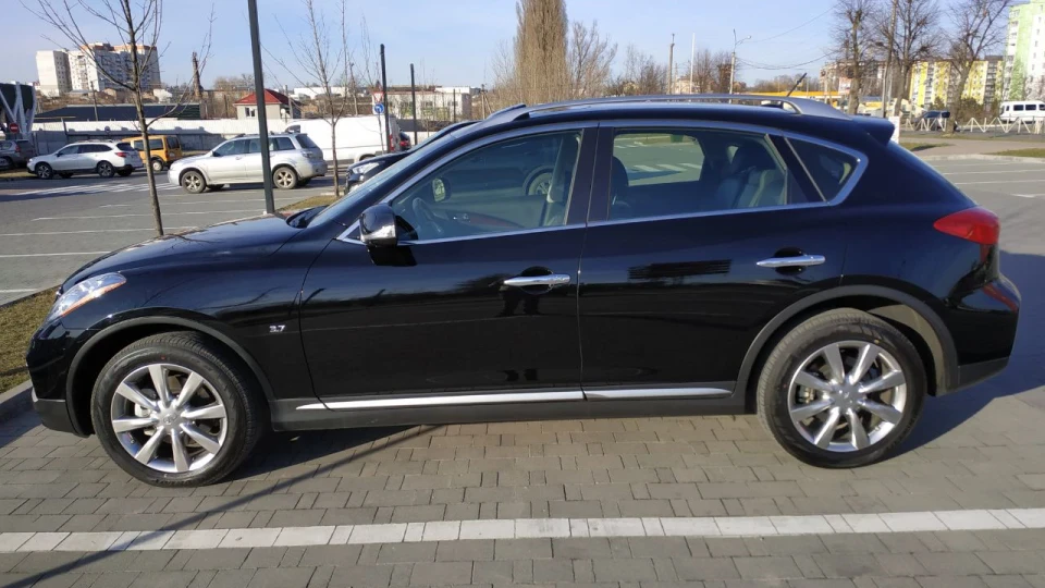 Infiniti QX50 2