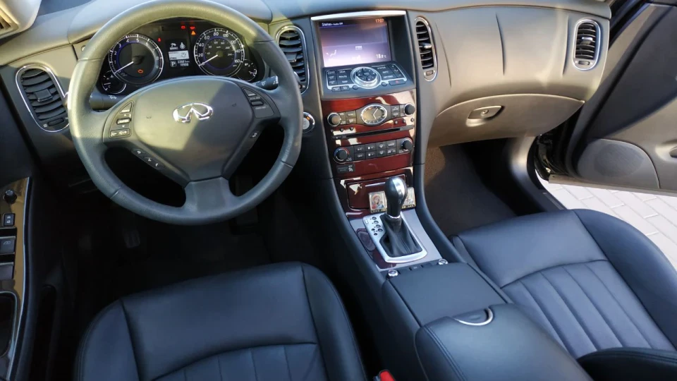 Infiniti QX50 3
