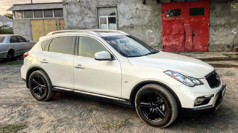 Infiniti QX50 3.7 2
