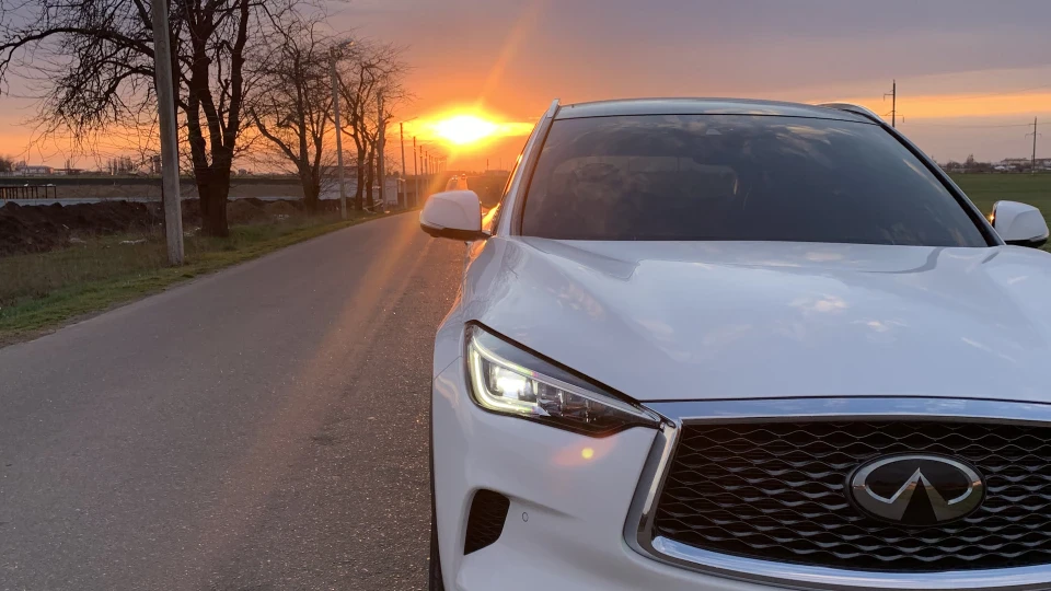 Infiniti QX50 BRAZZERS