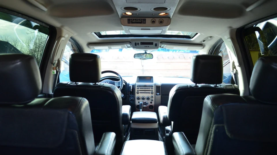 Infiniti QX56 4