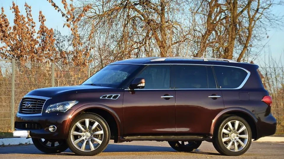 Infiniti QX56 3