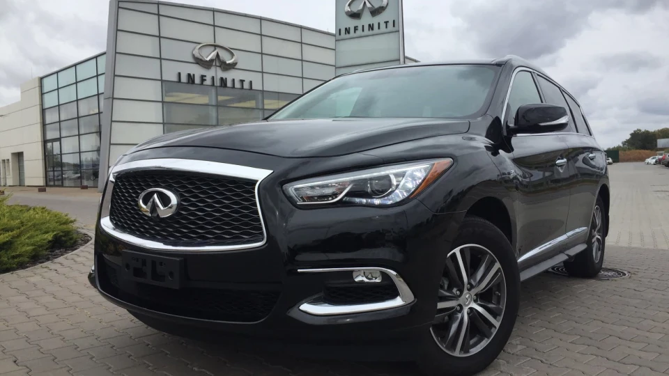 Infiniti QX60 Чорний семимісний будинок)
