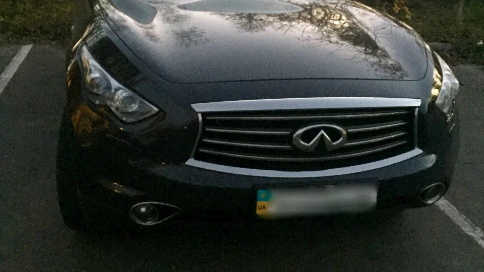 Infiniti QX70 2