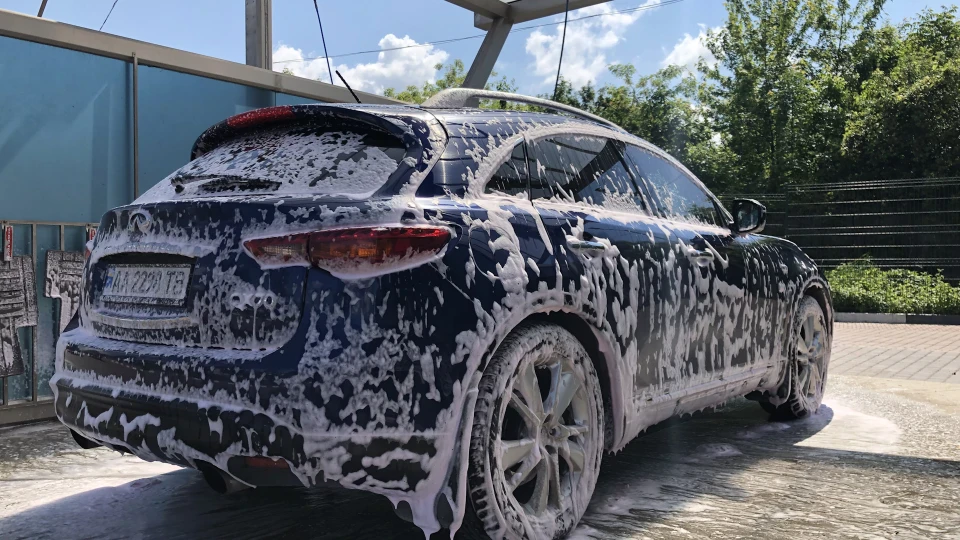 Infiniti QX70 Reptile 2