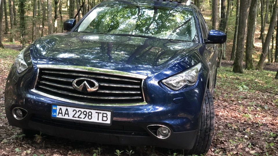 Infiniti QX70 Reptile 5