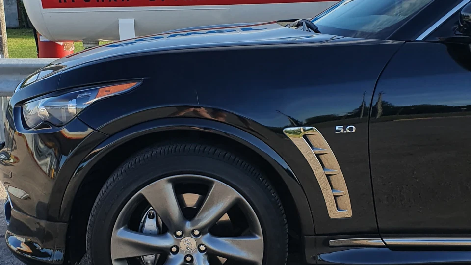 Infiniti QX70 S 5.0 5