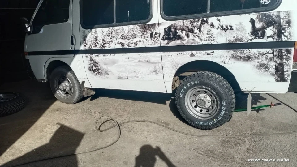 Isuzu Midi 3