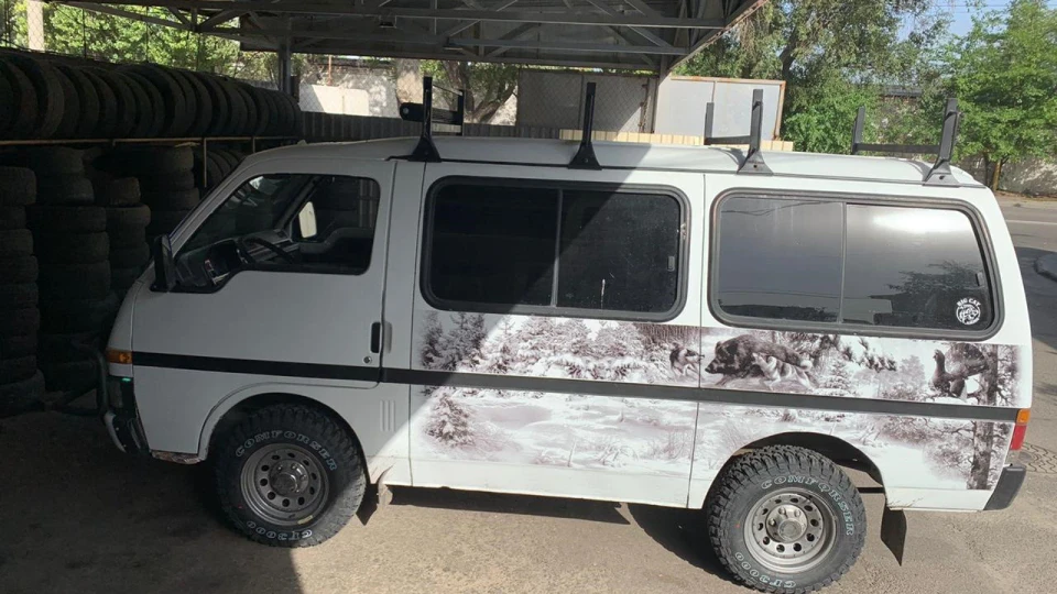 Isuzu Midi 4