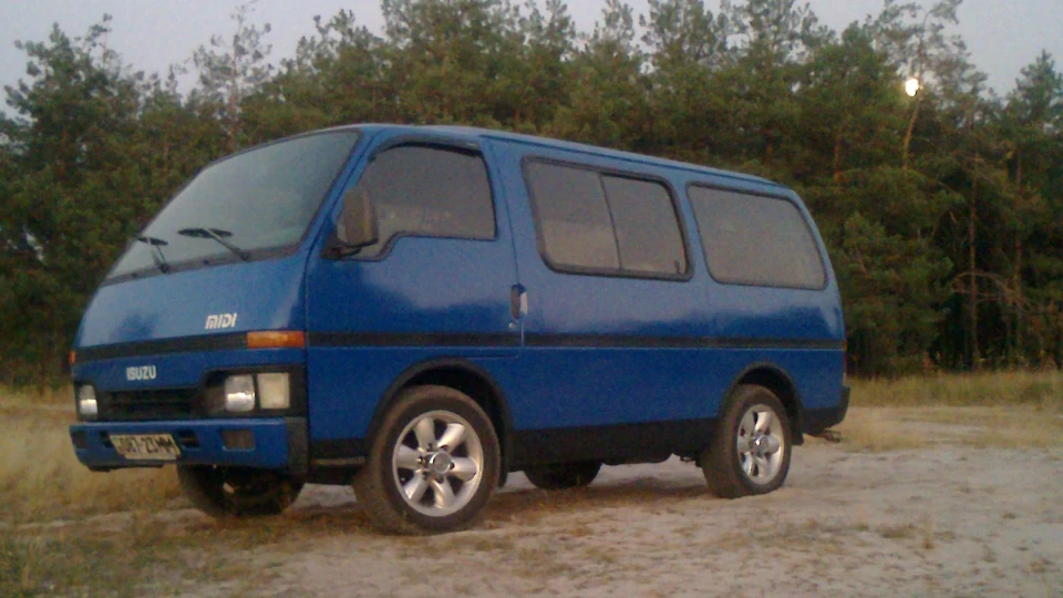 Isuzu Midi 2.0