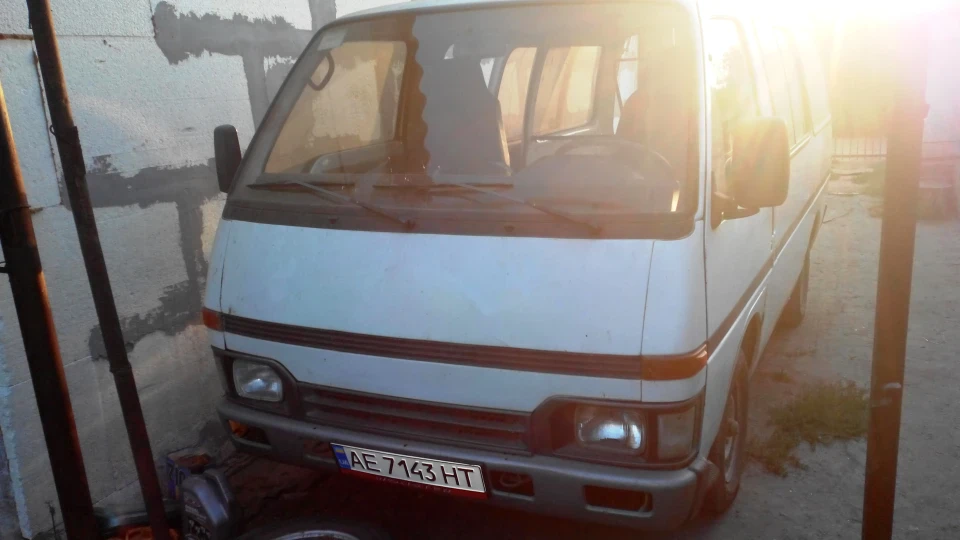 Isuzu Midi Mini VAN 3