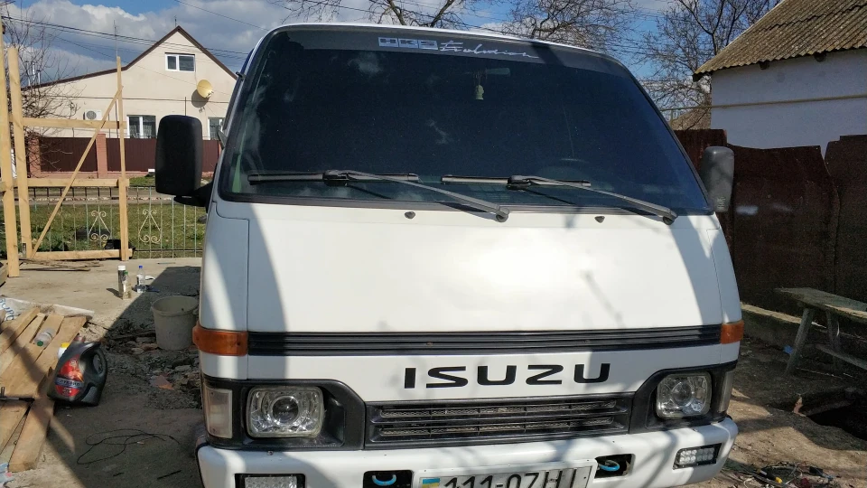 Isuzu Midi Не такий як у всіх)