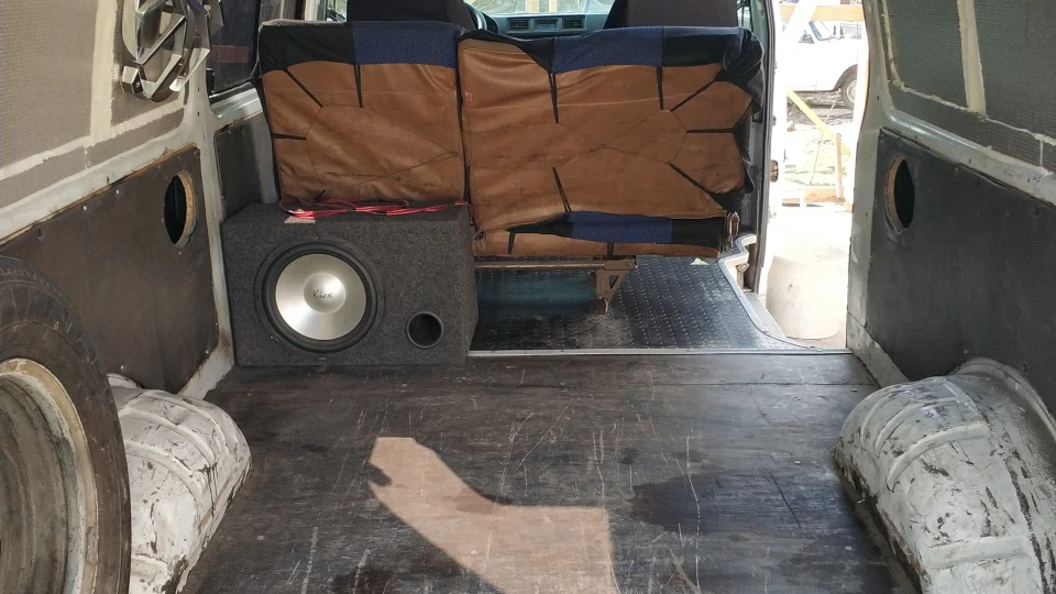 Isuzu Midi Не такий як у всіх) 4