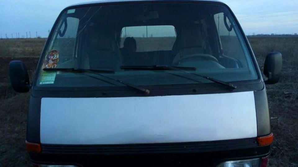 Isuzu Midi сріблястий металік 2.0d