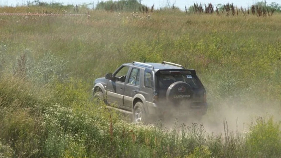 Isuzu Rodeo Симпатичний монстрег 3