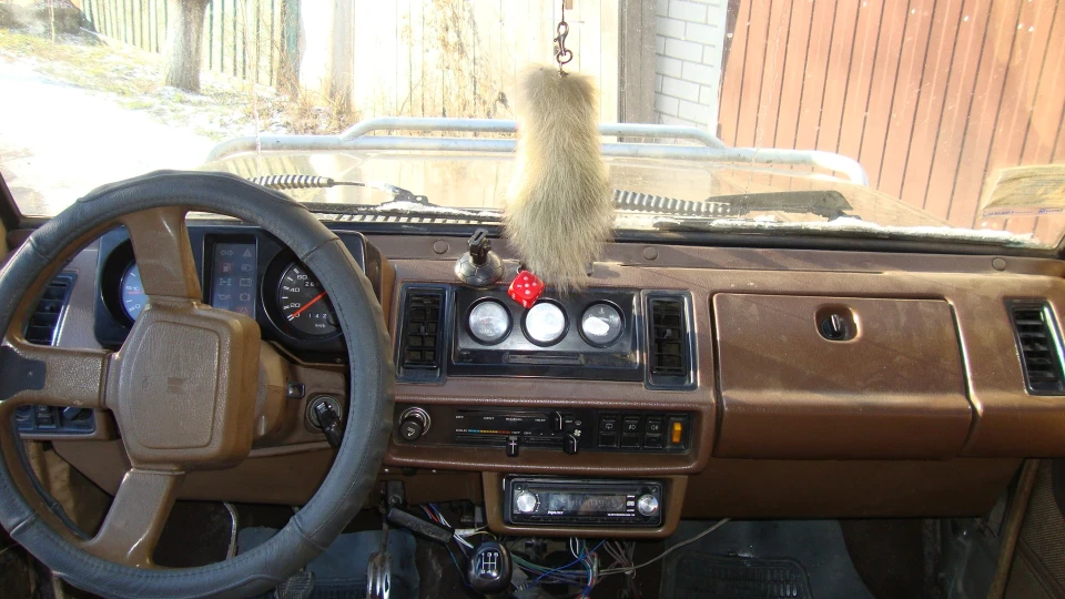 Isuzu Trooper 4