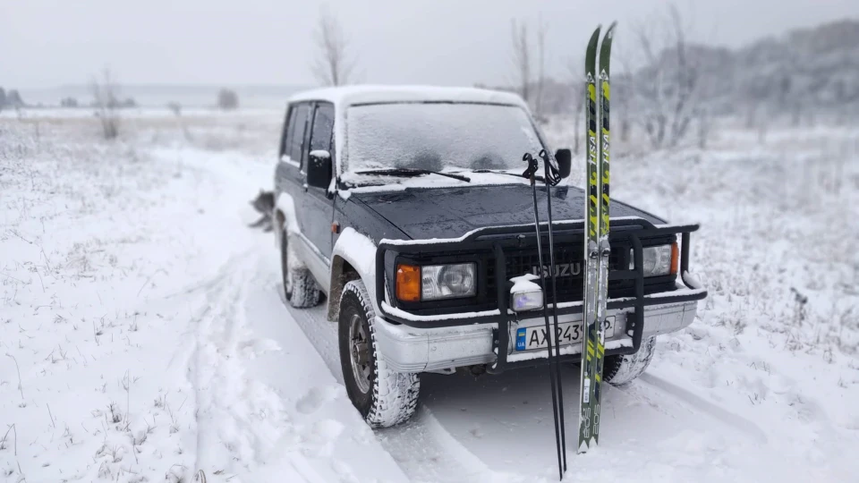 Isuzu Trooper 2.6 бензин 2