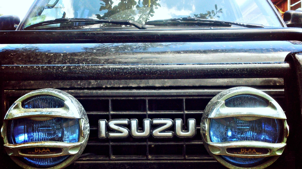 Isuzu Trooper 3.2 5